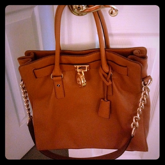 Michael Kors Handbags - Micheal Kors Hamilton N/S Leather Tote